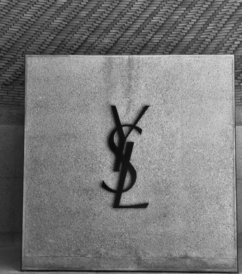 yves-saint-laurent-elizabethempire-news